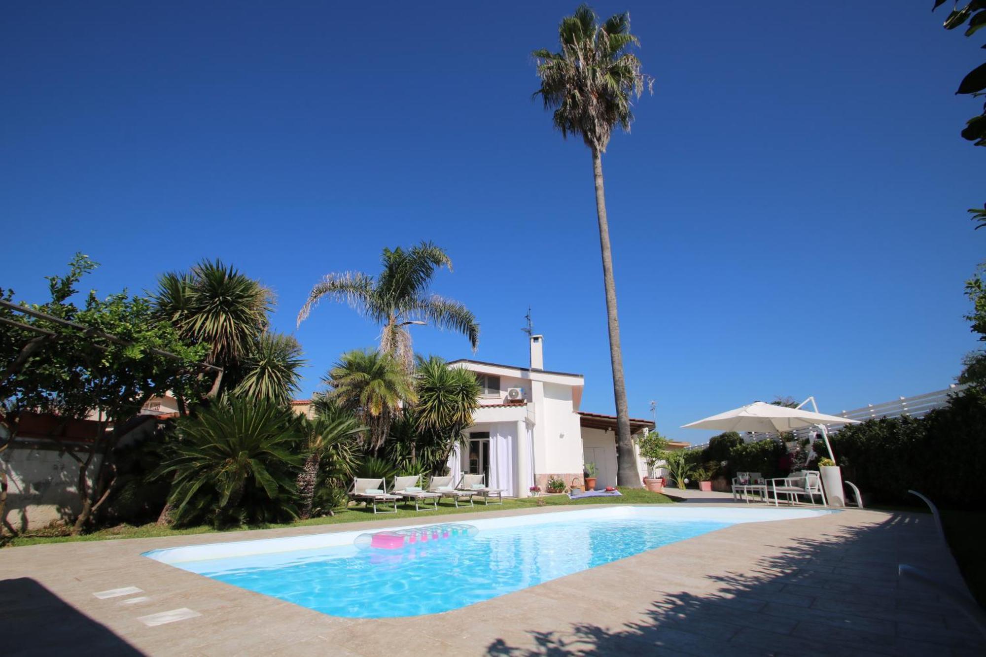 Edri Beach House - Villa Con Piscina Pontecagnano Faiano Exterior foto