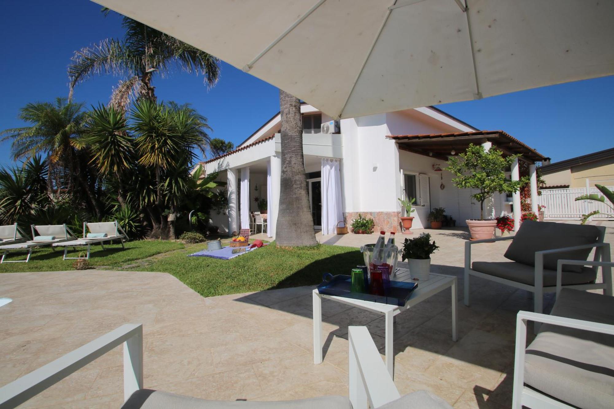 Edri Beach House - Villa Con Piscina Pontecagnano Faiano Exterior foto